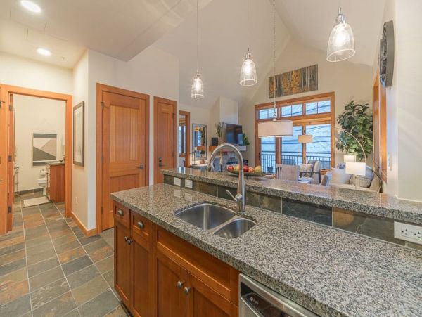 Luxurious Vacation Condo in Snowmass with Amazing Amenities