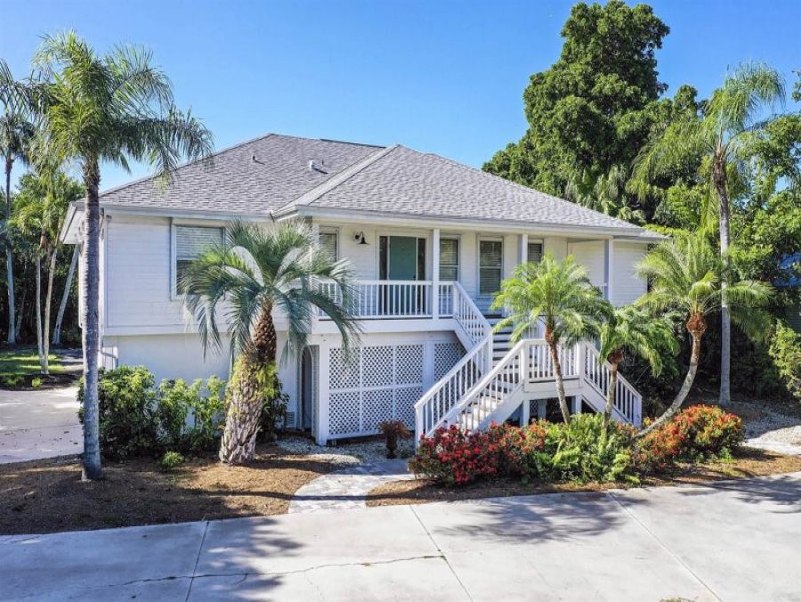 Three Bedroom Luxury Vacation Home in Sanibel