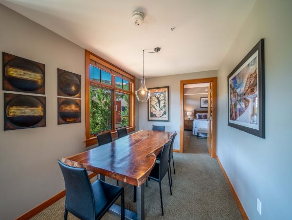Ski in Ski out Beautiful Condo in Snowmass with 2 Bedrooms