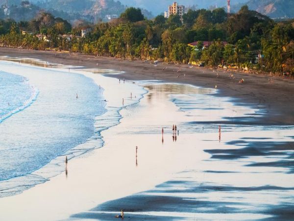 Five Bedroom Rental Home Steps From the Beach in Jaco