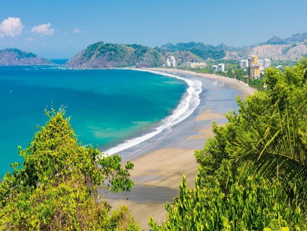 Five Bedroom Rental Home Steps From the Beach in Jaco