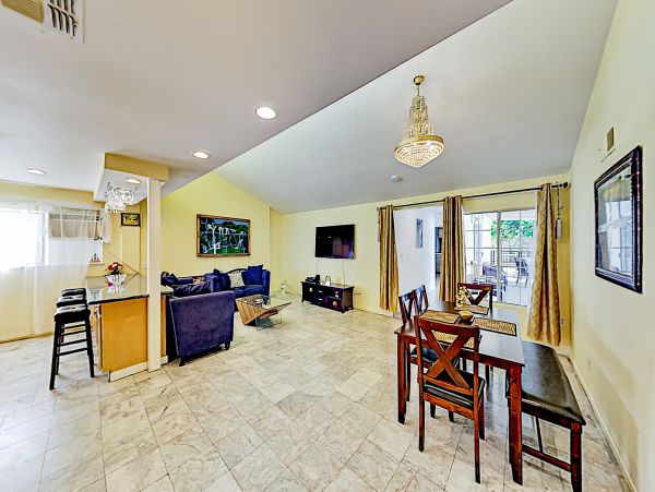 Los Angeles Home 1026405