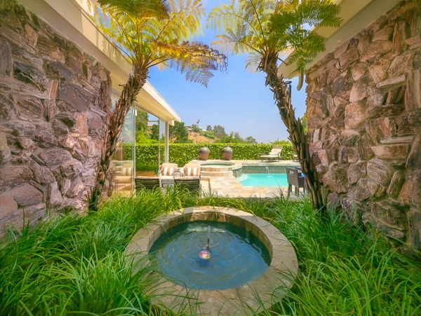 Los Angeles Three bedroom Luxury Home With Private Pool and Hot Tub