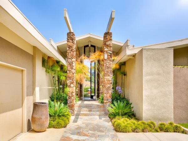Los Angeles Three bedroom Luxury Home With Private Pool and Hot Tub