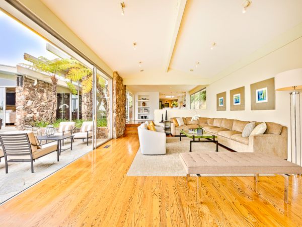 Los Angeles Three bedroom Luxury Home With Private Pool and Hot Tub