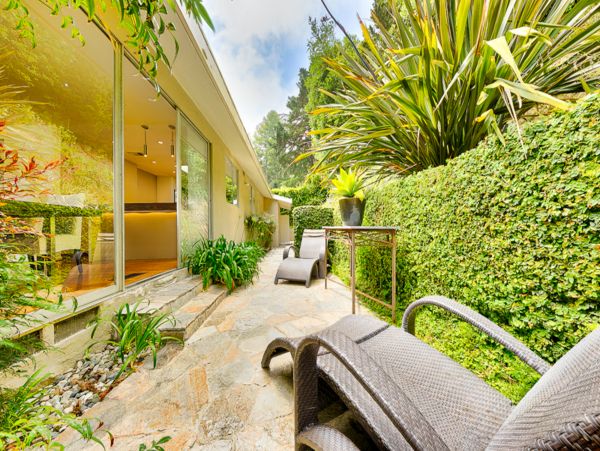Los Angeles Three bedroom Luxury Home With Private Pool and Hot Tub