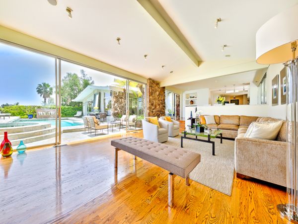 Los Angeles Three bedroom Luxury Home With Private Pool and Hot Tub