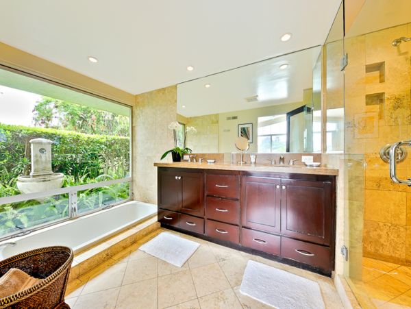 Los Angeles Three bedroom Luxury Home With Private Pool and Hot Tub