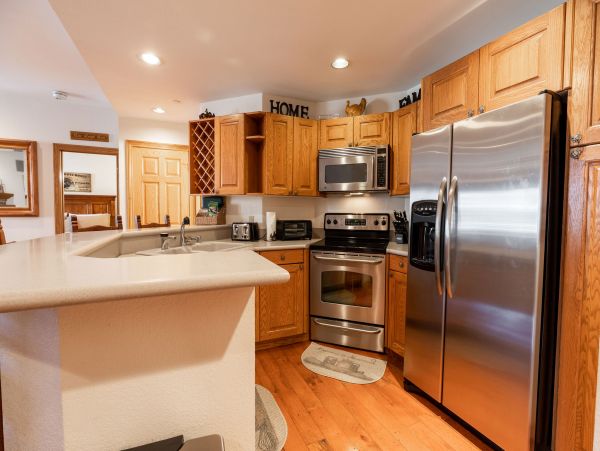 Gorgeous 2 Bedroom Condo in Vail Ski in - Ski out