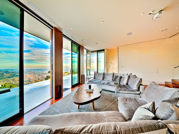 Los Angeles Home 1026420