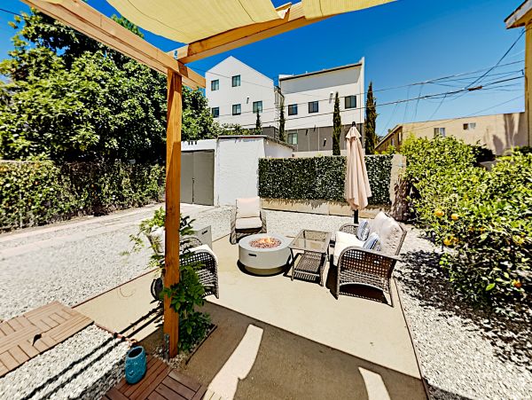 Los Angeles Home 1026422