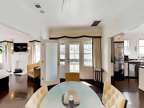 Los Angeles Home 1026429