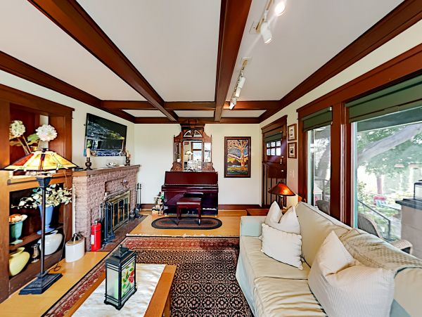 Los Angeles Home 1026430