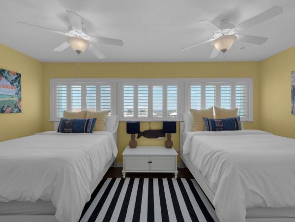 Beautiful Beachfront Town House in Navarre Beach