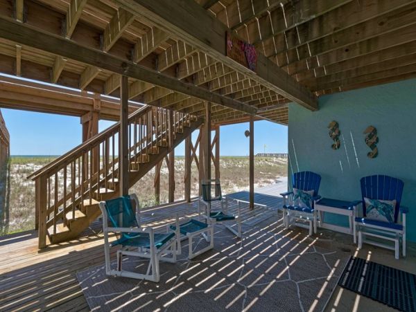 Beautiful Beachfront Town House in Navarre Beach