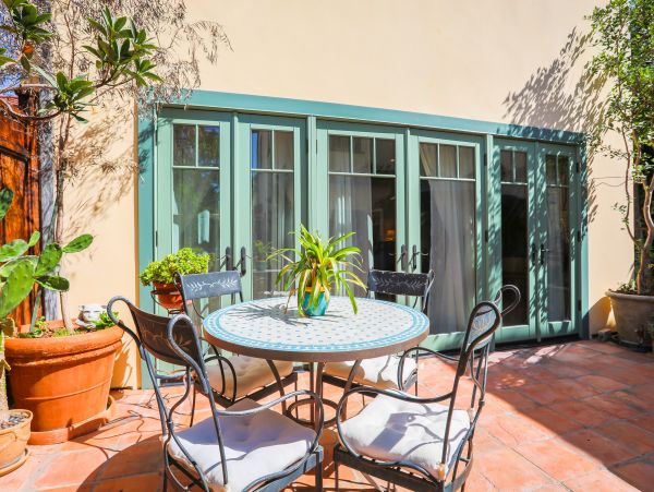 Los Angeles Home 1026449