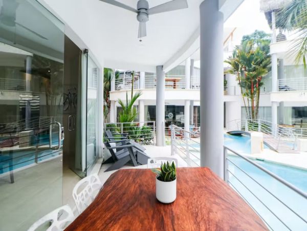 Luxurious 6 Bedroom Condo with Private Lap Pool & Rooftop