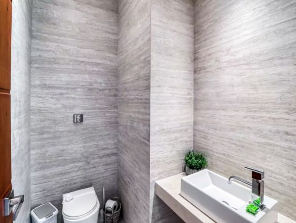 Luxurious 6 Bedroom Condo with Private Lap Pool & Rooftop