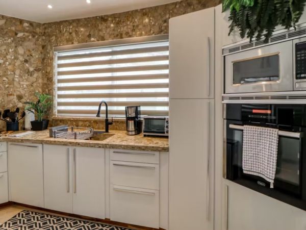 Luxurious 6 Bedroom Condo with Private Lap Pool & Rooftop