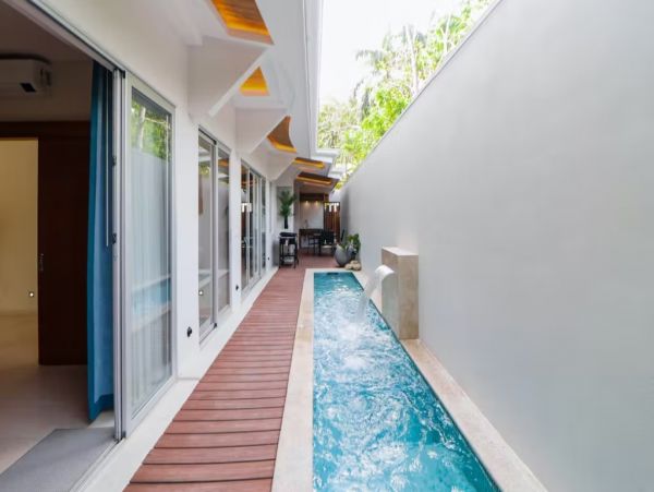 Luxurious 6 Bedroom Condo with Private Lap Pool & Rooftop