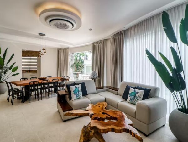 Luxurious 6 Bedroom Condo with Private Lap Pool & Rooftop
