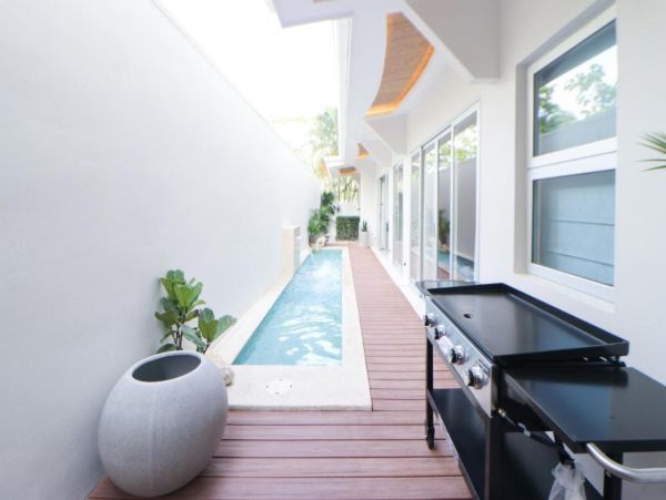 Luxurious 6 Bedroom Condo with Private Lap Pool & Rooftop