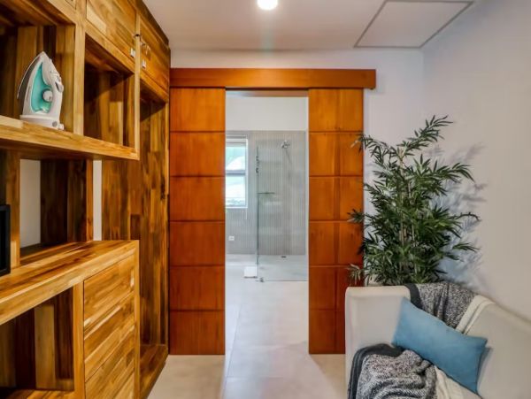 Luxurious 6 Bedroom Condo with Private Lap Pool & Rooftop