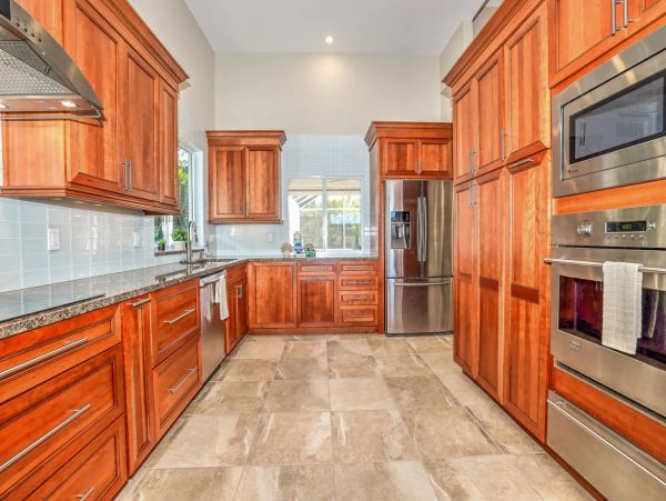 Walk to Beach Three Bedroom Vacation Home in Sanibel