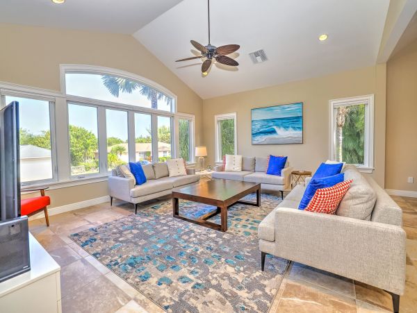 Walk to Beach Three Bedroom Vacation Home in Sanibel