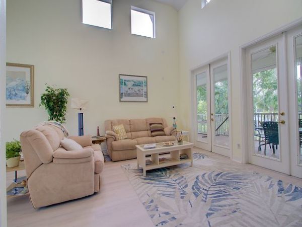Sanibel Two Bedroom Vacation Home Walk to the Beach
