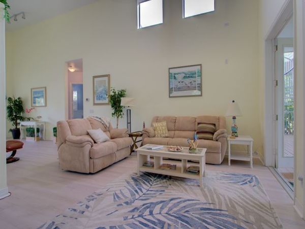Sanibel Two Bedroom Vacation Home Walk to the Beach