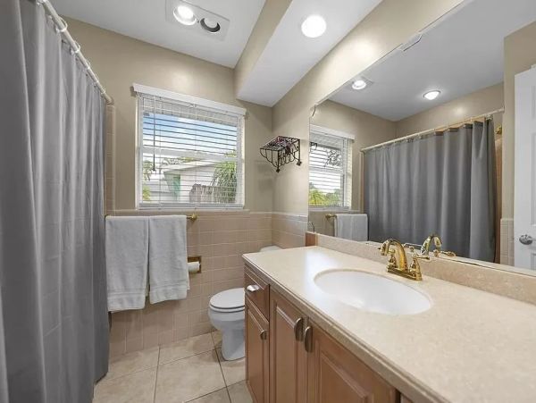 Cape Coral  Canal Front Three Bedroom Vacation Home