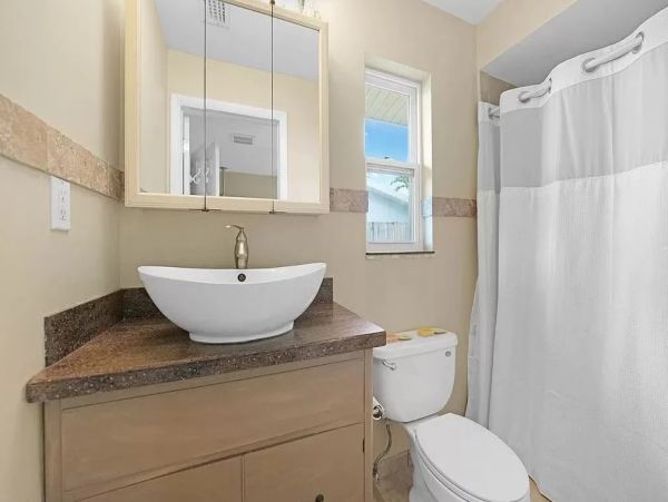 Cape Coral  Canal Front Three Bedroom Vacation Home
