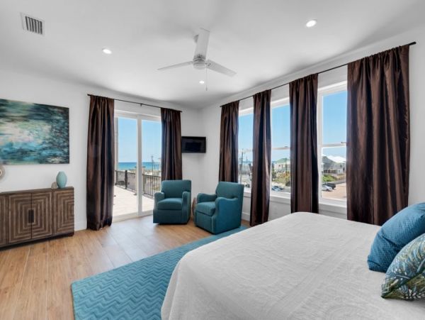 Almost Right on The Beach! Pensacola Beach House.