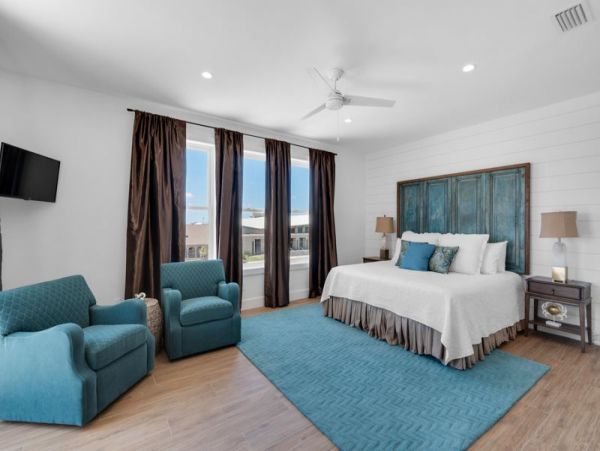 Almost Right on The Beach! Pensacola Beach House.
