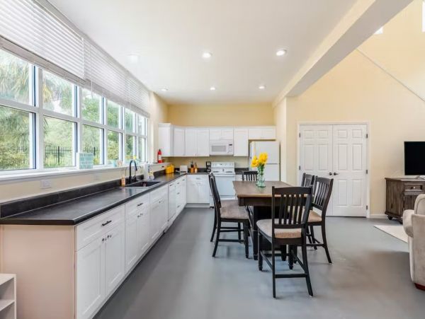 Bay Front 8 Bedroom + Loft Vacation Home in Pensacola
