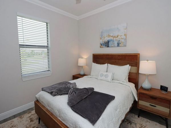 Four Bedroom Vacation Pool Home in Cape Coral
