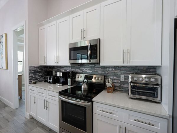 Four Bedroom Vacation Pool Home in Cape Coral