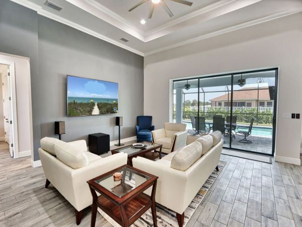 Four Bedroom Vacation Pool Home in Cape Coral