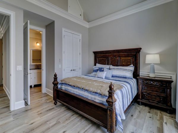 Amazing Oceanfront Rental with Separate Carriage House