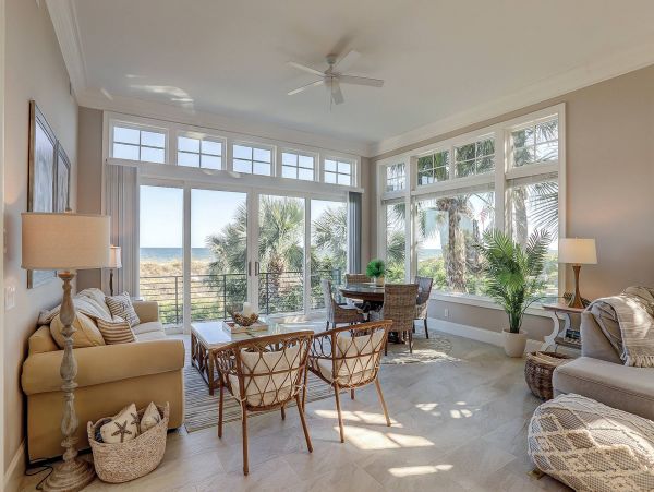 Amazing Oceanfront Rental with Separate Carriage House