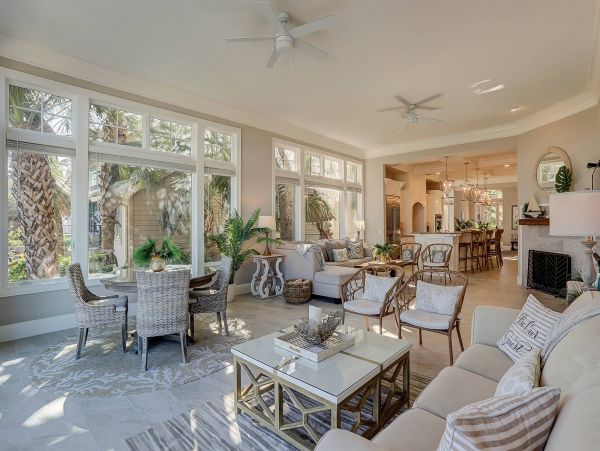Amazing Oceanfront Rental with Separate Carriage House