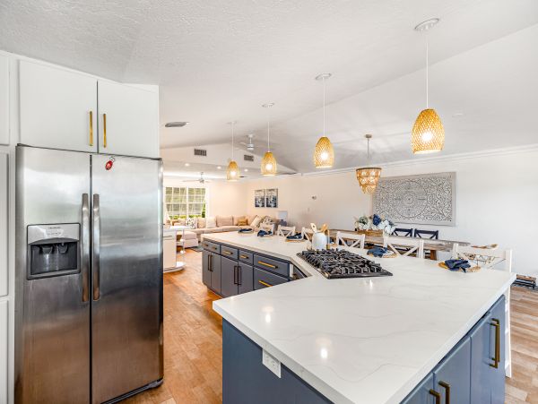 Marathon Vacation Pool Home Five Bedrooms Walk To Beach