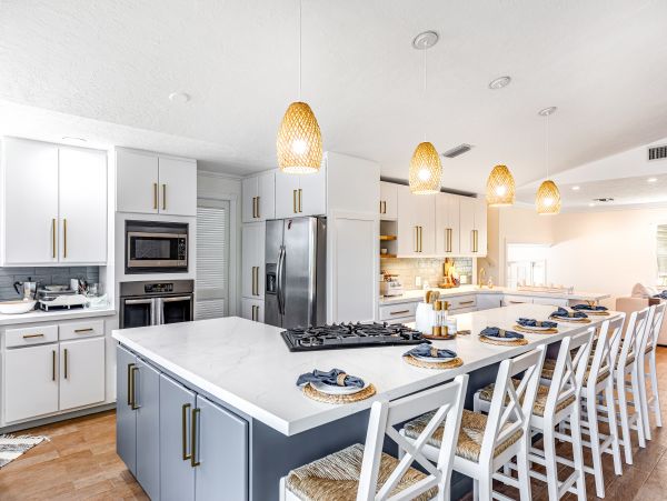 Marathon Vacation Pool Home Five Bedrooms Walk To Beach