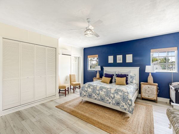 Marathon Vacation Pool Home Five Bedrooms Walk To Beach