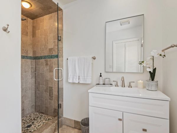 Beautiful 3 Bedroom Home in Santa Barbara Sleeps 6