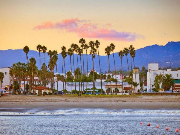 Beautiful 3 Bedroom Home in Santa Barbara Sleeps 6