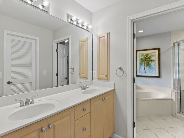 Sanibel Modern Beauty