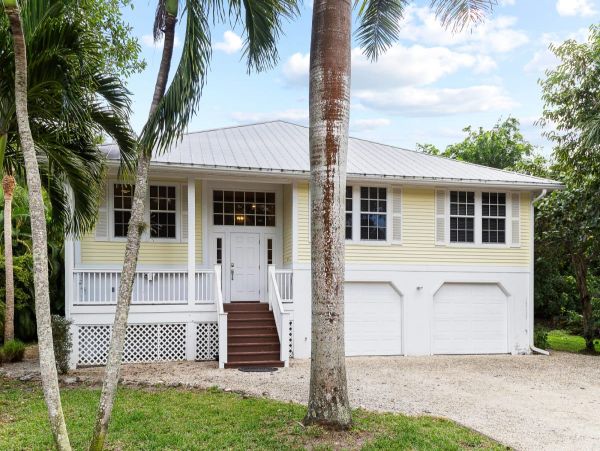 Sanibel Modern Beauty
