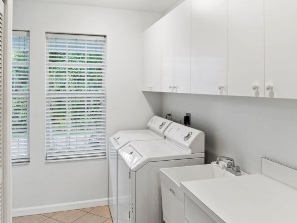 Sanibel Modern Beauty